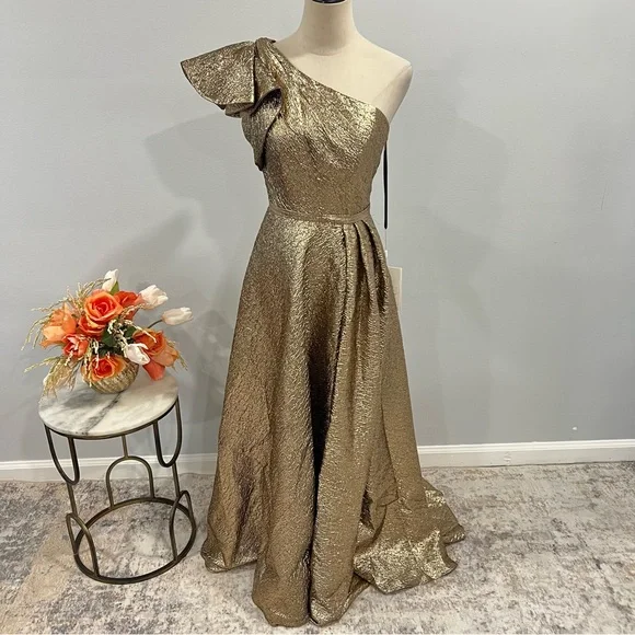 MAC DUGGAL Antique Bronze One Shoulder Metallic Evening Ballgown - Reemoly - Picture 5 of 15
